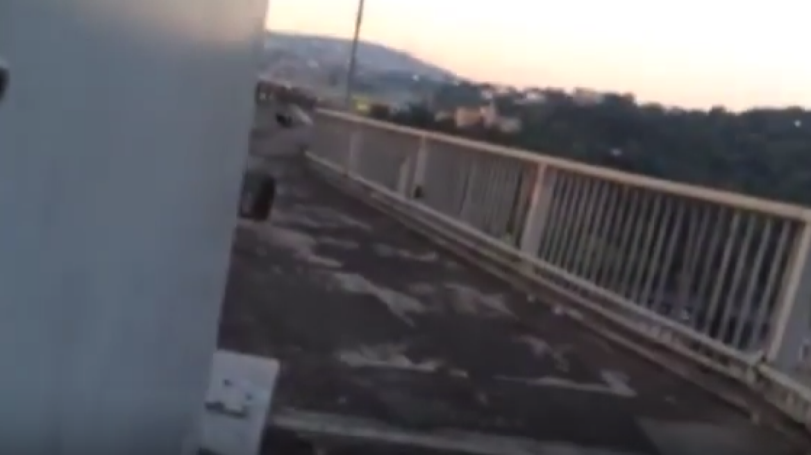 Νέο βίντεο: Πραξικοπηματίες πυροβολούν κατά πολιτών στη Γέφυρα του Βοσπόρου